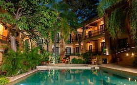 Casa de Adobe Gallery & Luxury Boutique